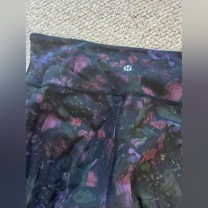 Lulu leggings size 8